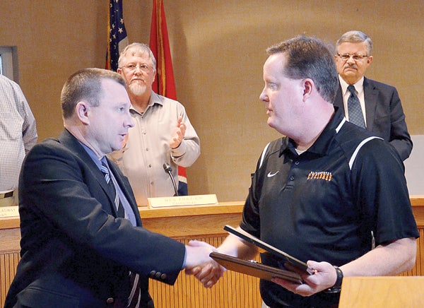 EPD Capt. Jerry Bradley honored for courageous actions in line of duty ...