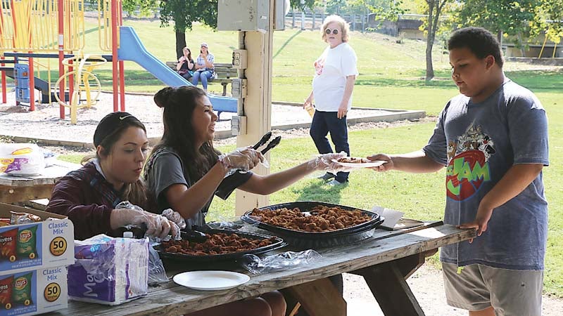 A Day At The Park: Kiwanis Club hosts picnic for special education ...