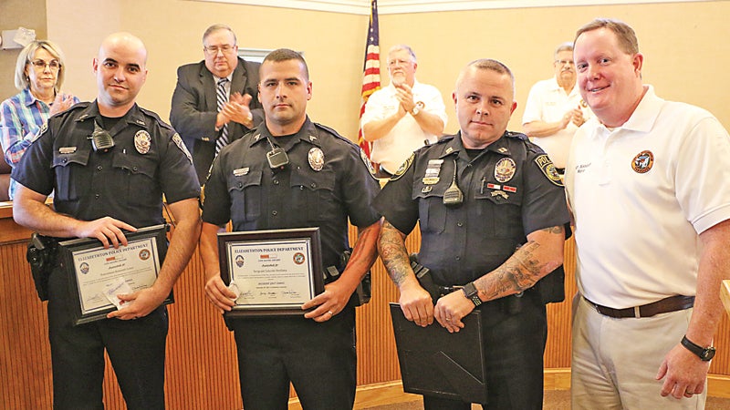 Officers receive recognition for service - www.elizabethton.com | www ...