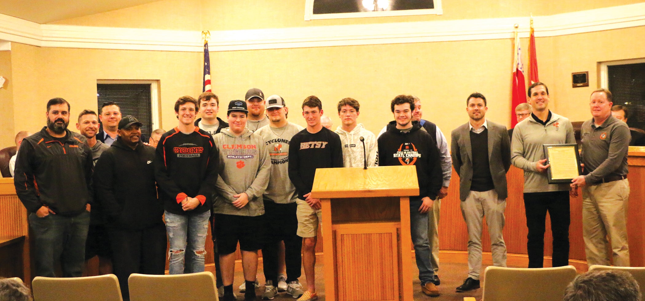 Elizabethton City Council recognizes Cyclones with proclamation - www