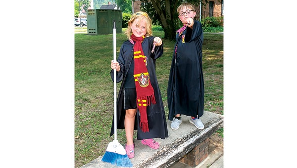 Hodges Manor students celebrate 25 years of Harry Potter, receive
