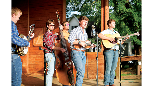 Carson Peters and Iron Mountain entertain large crowd at Covered Bridge Jams